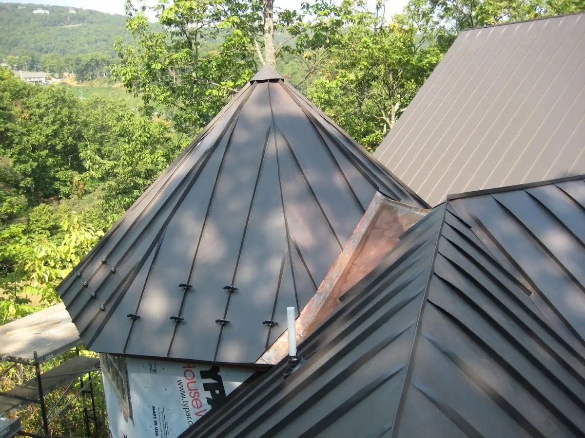Professional Roof Tarp Installation by Craftsman Roofing in Grassy Sound